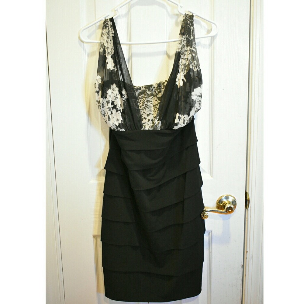 En Focus Studio Floral Pattern Halter Top Dress